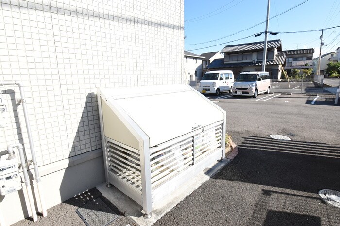 物件内観写真22　(ゴミ庫)