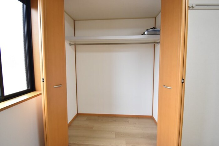 物件内観写真16　(クローゼット（北東洋室）)