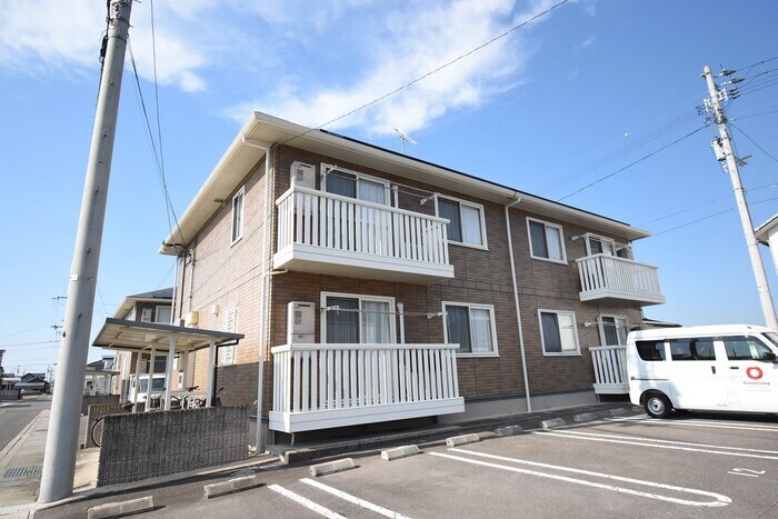 物件外観写真1　(建物外観)