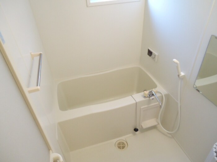 物件内観写真5　(浴室（追い焚き機能付）)