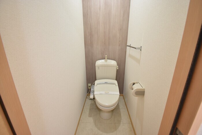 物件内観写真6　(温水洗浄暖房便座)