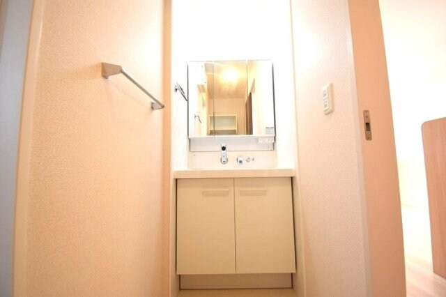 物件内観写真6　(洗髪洗面化粧台)