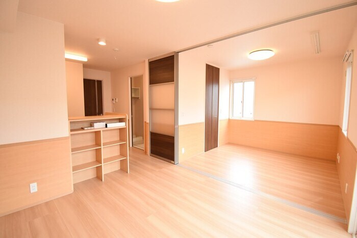 物件内観写真8　(ＬＤＫ１０．１帖～洋室４．２帖)