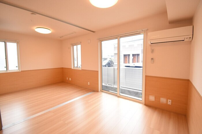 物件内観写真9　(ＬＤＫ１０．１帖～洋室４．２帖)