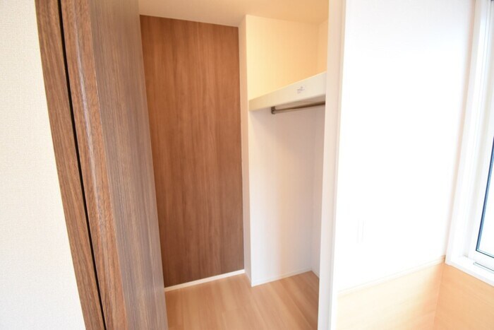 物件内観写真13　(ウォークインクローゼット)