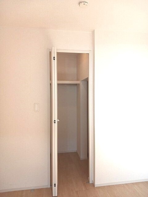 物件内観写真10　(収納)