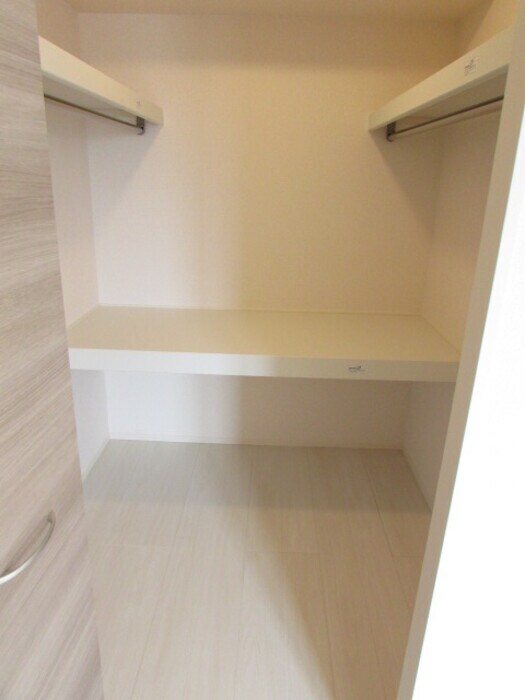 物件内観写真11　(ウォークインクローゼット)