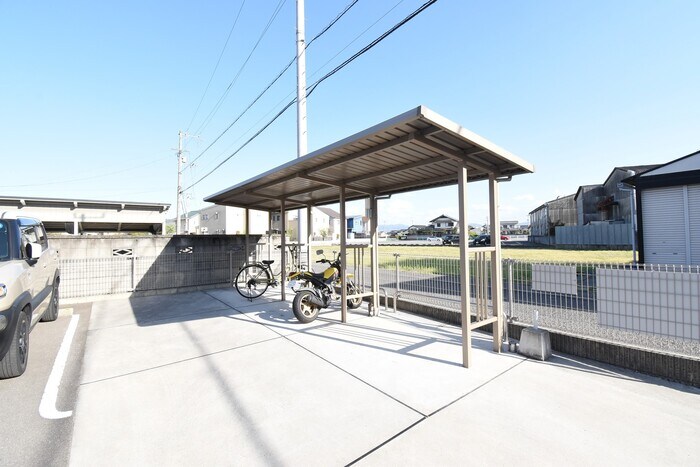 物件内観写真18　(駐輪場)