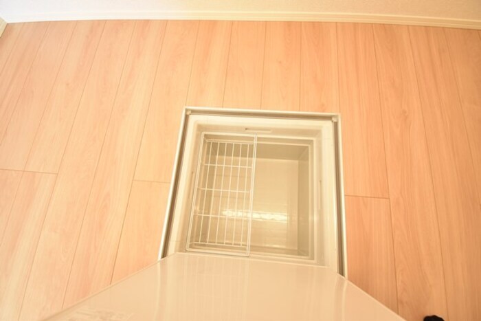 物件内観写真28　(床下収納)