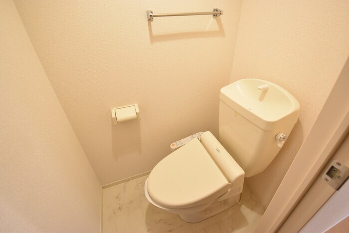 物件内観写真6　(温水洗浄暖房便座)