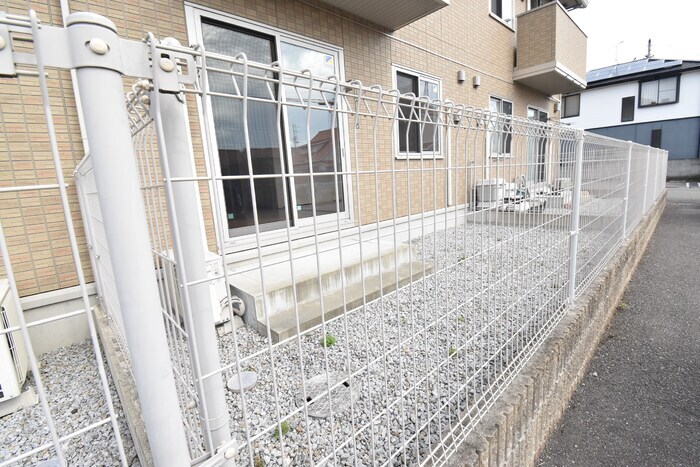 物件内観写真28　(専用庭)