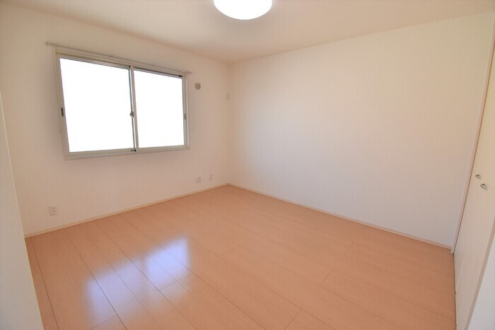 物件内観写真9　(洋室７．６帖)