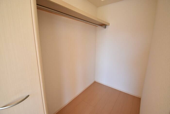 物件内観写真10　(ウォークインクローゼット)