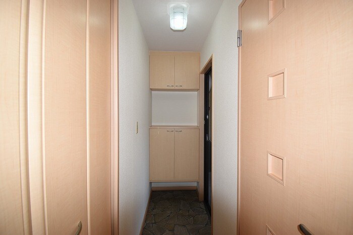 物件内観写真11　(玄関)