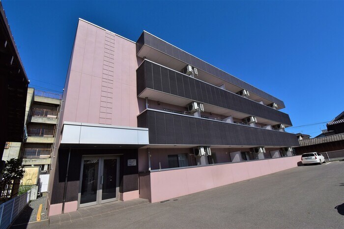 物件外観写真1　(建物外観)