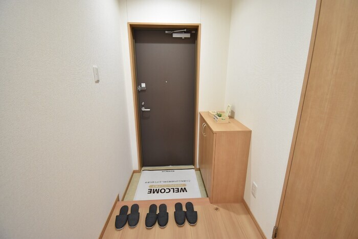 物件内観写真13　(玄関)