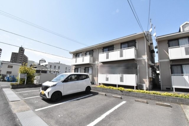 物件外観写真2　(駐車場)