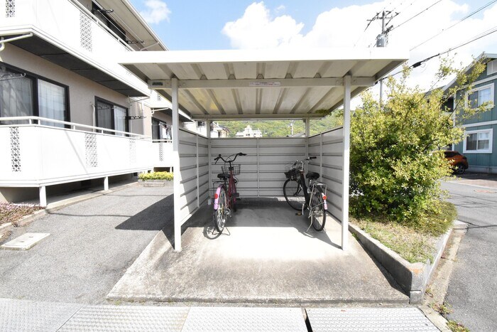物件内観写真16　(駐輪場)