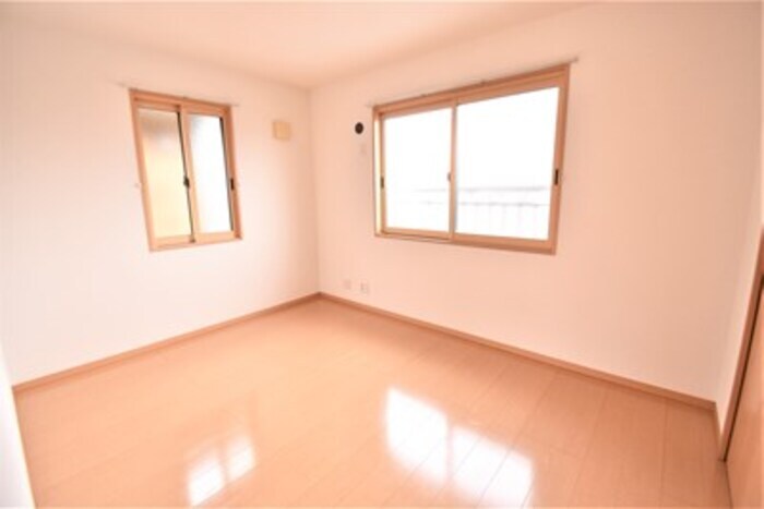 物件内観写真8　(北洋室６帖)