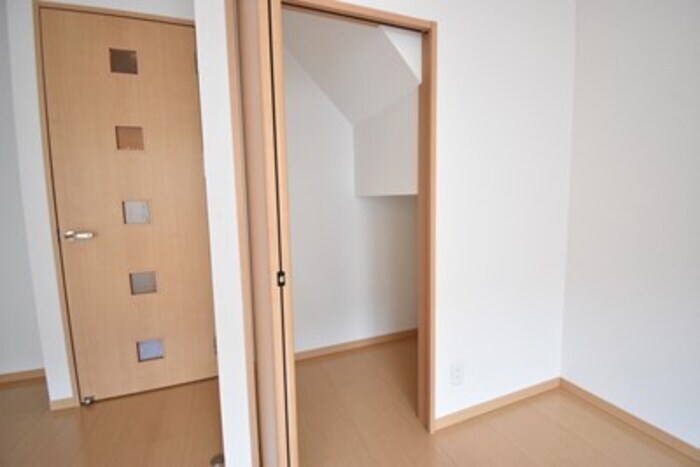 物件内観写真18　(収納)
