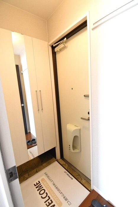物件内観写真13　(玄関)