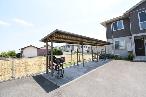 建物設備(駐輪場)