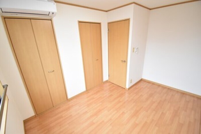 物件内観写真9　(北洋室５．４帖)