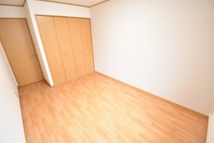 物件内観写真13　(南東洋室６．２帖)