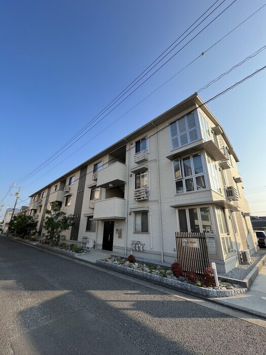 物件外観写真1　(建物外観)