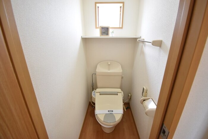 物件内観写真6　(温水洗浄暖房便座)