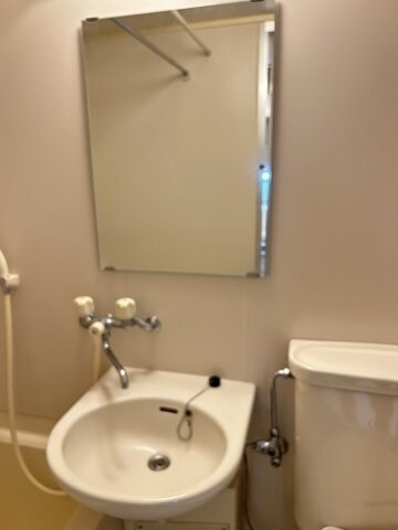 物件内観写真5　(駐車場)