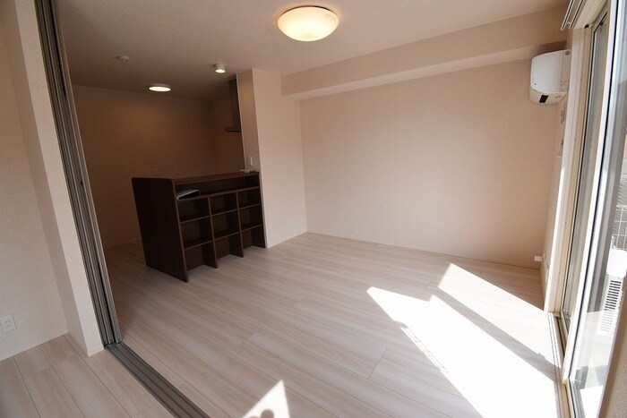 物件内観写真3　(LDK10．8帖)