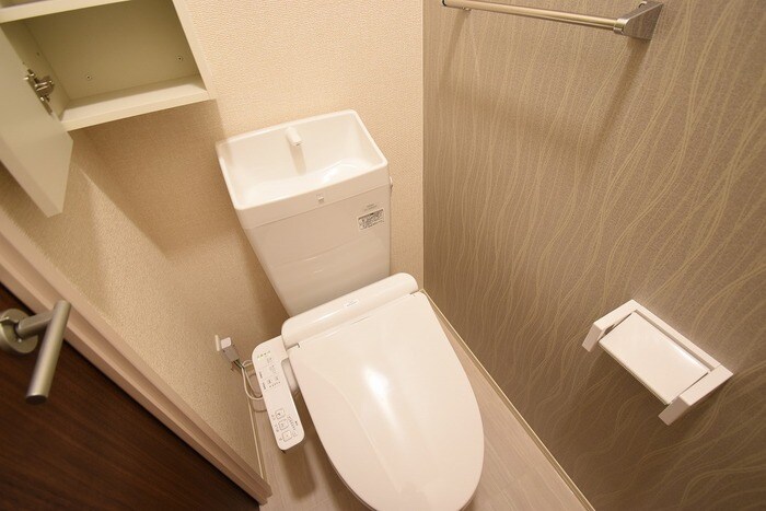 物件内観写真7　(温水洗浄暖房便座)