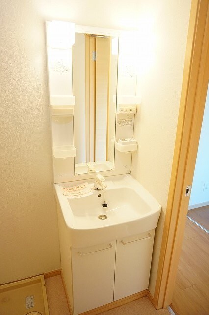 物件内観写真7　(洗面所)