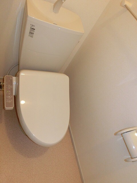 物件内観写真8　(トイレ)