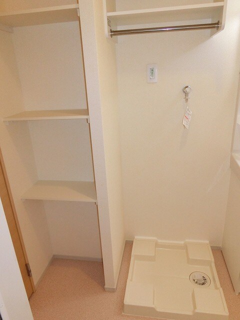 物件内観写真10　(収納)