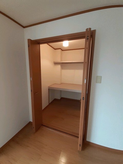 物件内観写真9　(収納)
