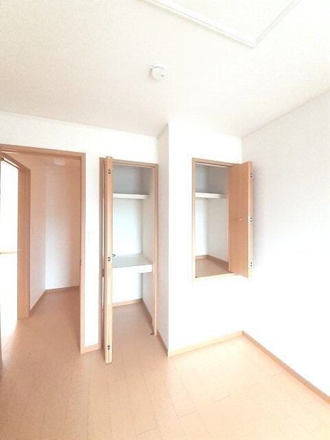 物件内観写真10　(収納)
