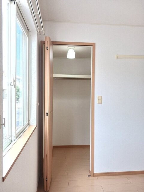 物件内観写真8　(収納)