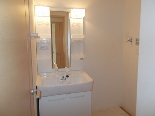 物件内観写真6　(洗面所)