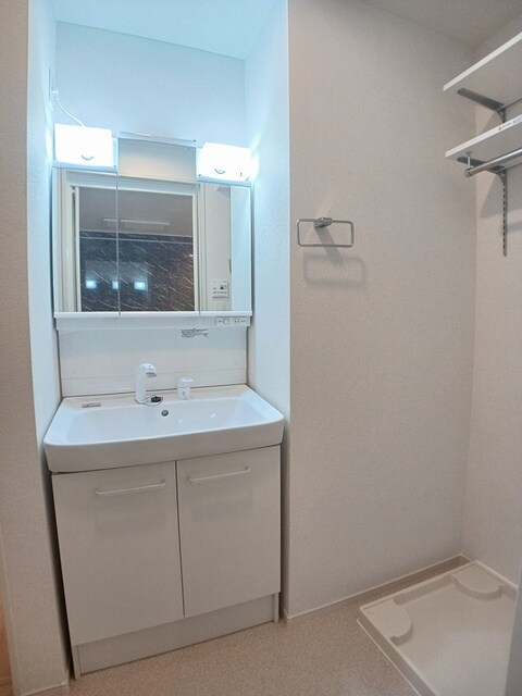 物件内観写真6　(洗面所)