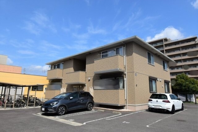 物件外観写真1　(建物外観)