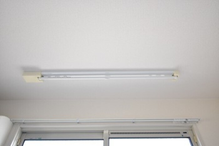 物件内観写真19　(室内物干し)