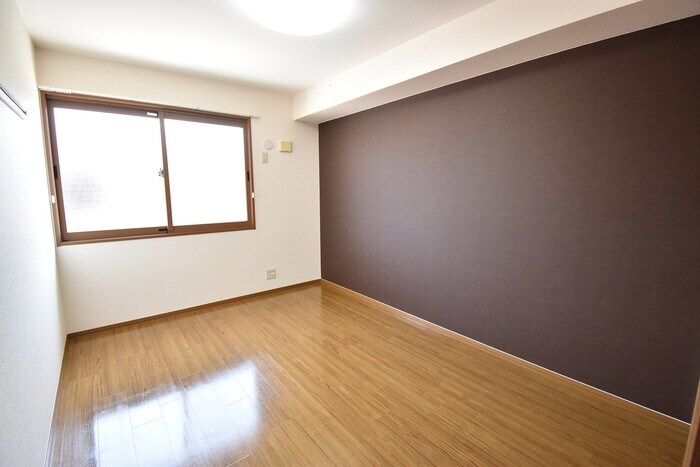 物件内観写真8　(東洋室６帖)