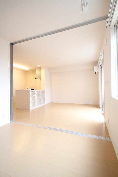 物件内観写真7　(LDK12帖)