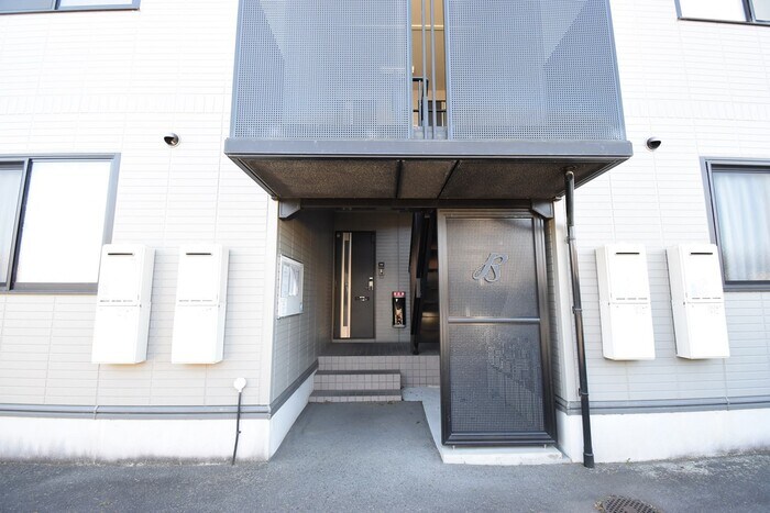 物件外観写真9　(エントランス)