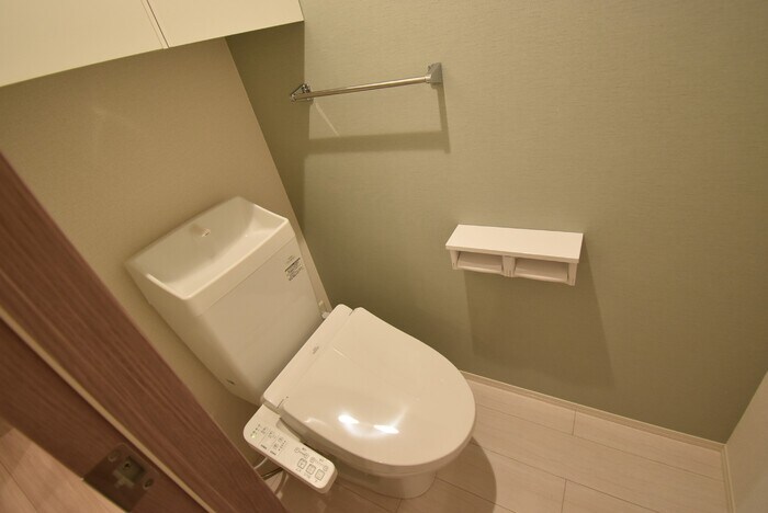 物件内観写真8　(温水洗浄暖房便座)