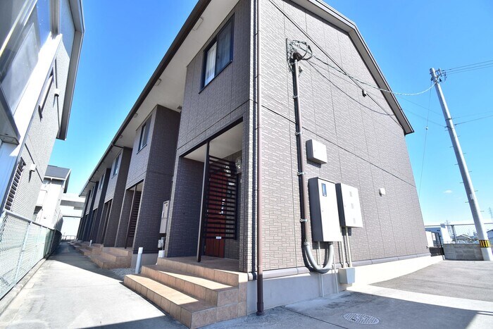 物件外観写真1　(建物外観)