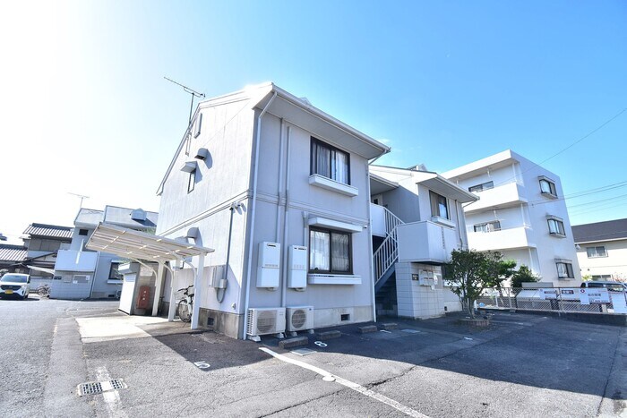 物件外観写真1　(建物外観)