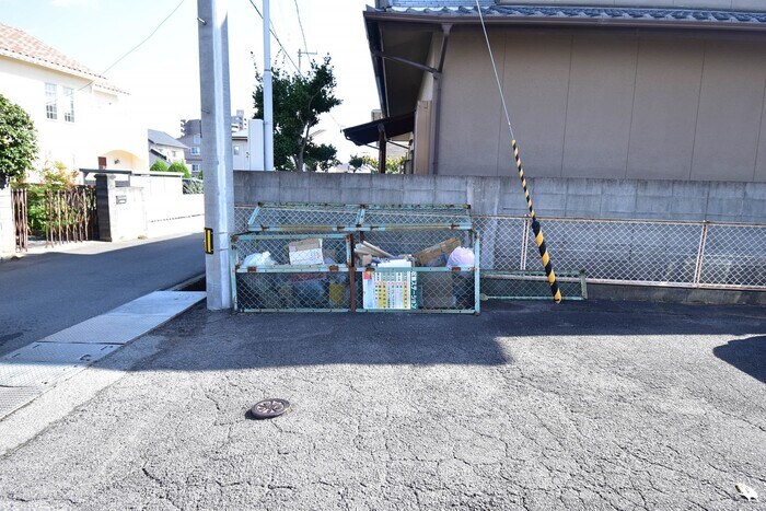 物件内観写真19　(ゴミ置場)